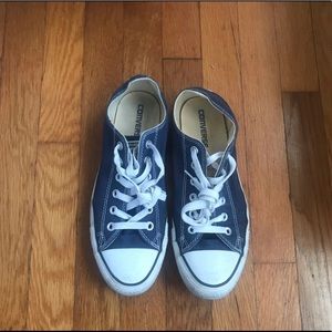 Navy blue converse